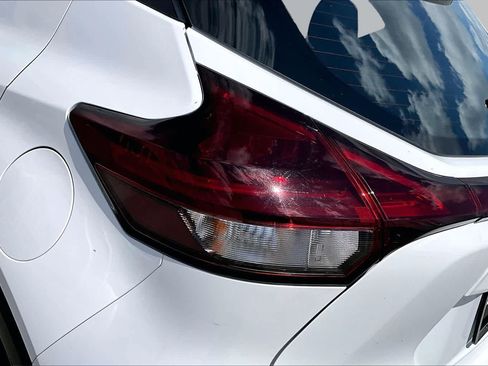 Used 2024 Nissan Kicks SR FWD image 28