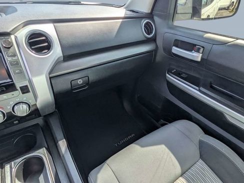 Used 2017 Toyota Tundra SR5 AWD/4WD image 16