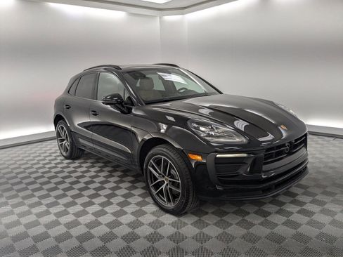New 2026 Porsche Macan image 8