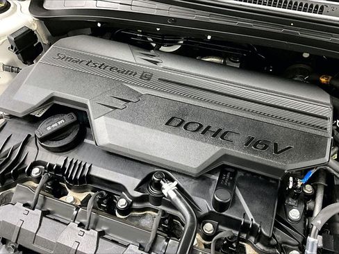 Used 2024 Hyundai Elantra SEL image 31