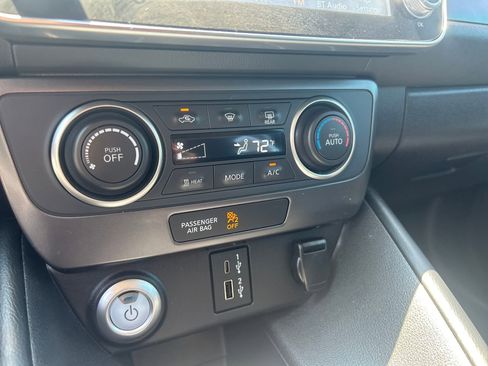 Certified 2024 Nissan Leaf S image 39