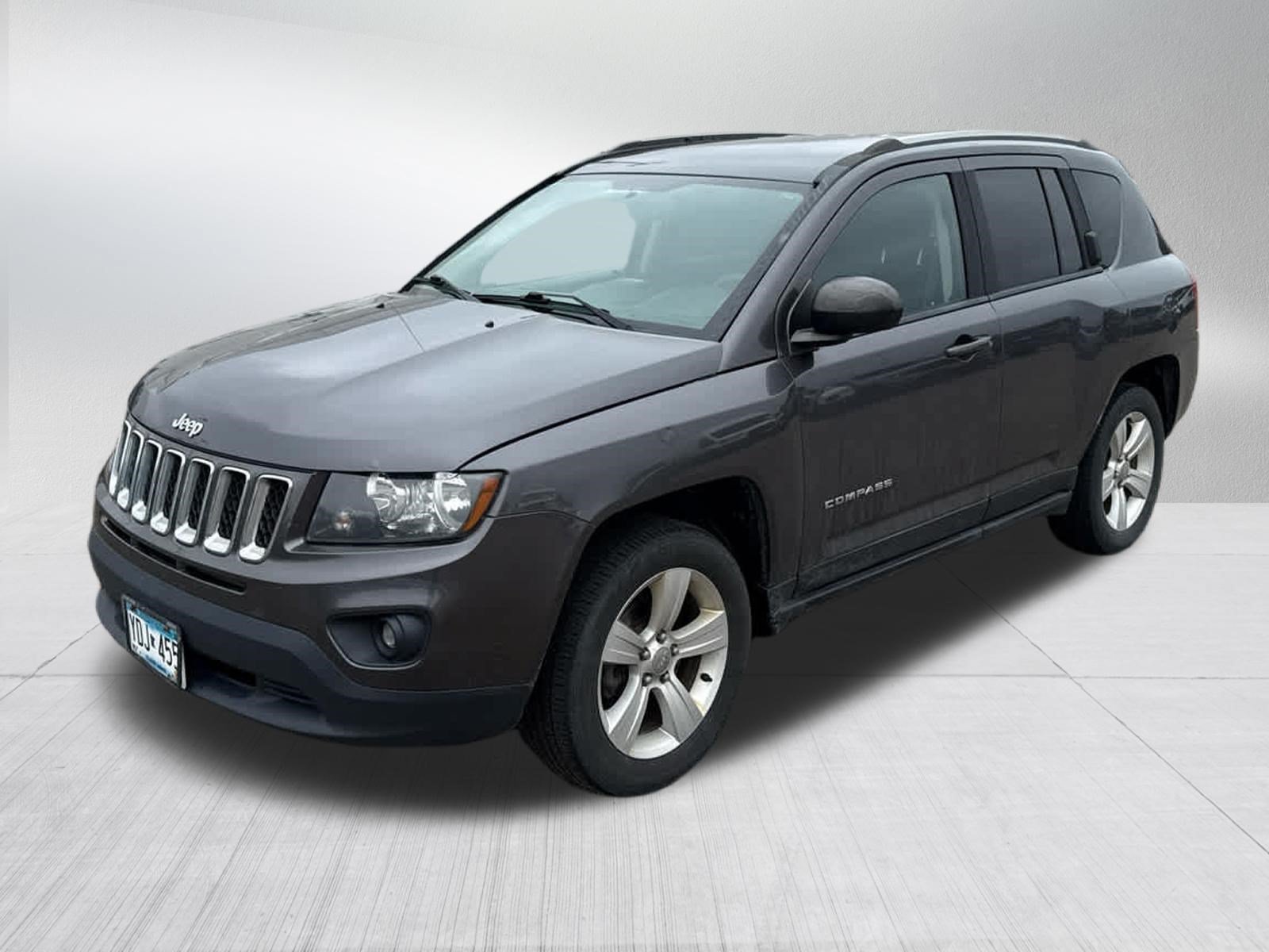 Used 2016 Jeep Compass Sport w/ Power Value Group FWD image 3