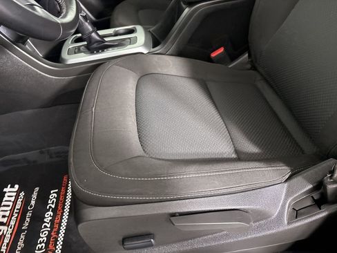 Used 2022 Chevrolet Colorado LT image 11