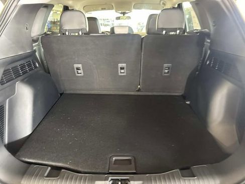 Used 2025 Ford Escape SE image 8