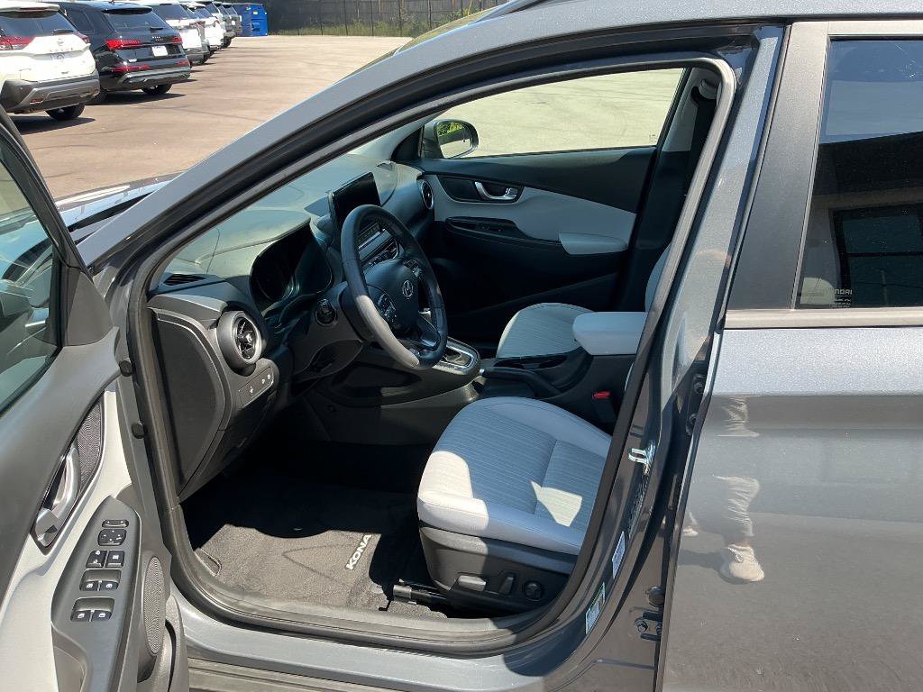 Used 2023 Hyundai Kona SEL w/ Convenience Package FWD image 16