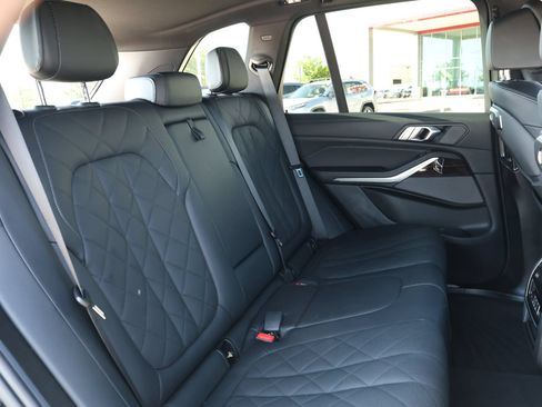 Used 2025 BMW X5 xDrive40i AWD/4WD image 35