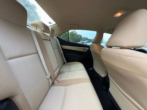Used 2017 Toyota Corolla LE image 28
