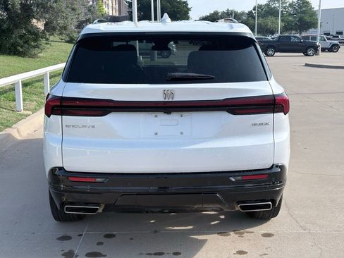 Used 2025 Buick Enclave Sport Touring FWD image 5