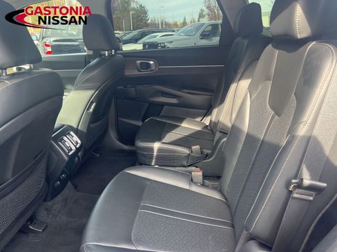 Used 2022 Kia Sorento EX image 33