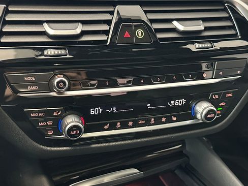 Certified 2023 BMW 530e w/ Premium Package image 25