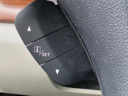 Used 2013 Subaru Outback 3.6R Limited w/ Moonroof Pkg image 24