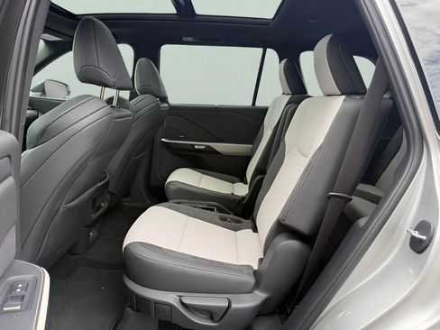 Used 2026 Lexus TX 500h AWD w/ Technology Package image 11