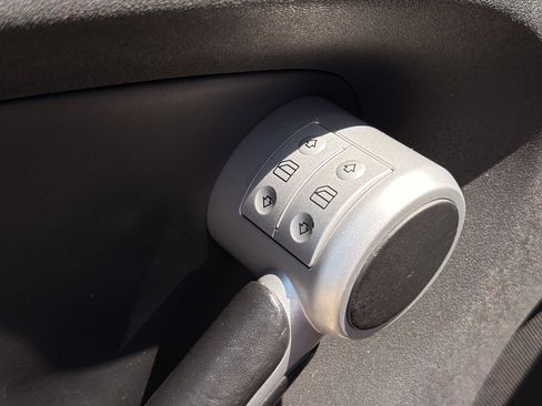 Used 2006 Mercedes-Benz SLK 55 AMG image 25