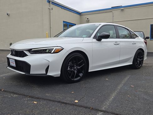 Certified 2025 Honda Civic Sport image 3