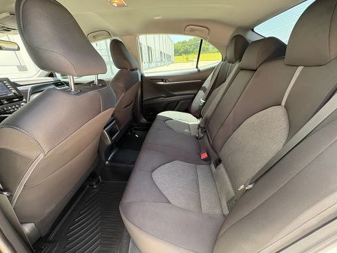 Used 2021 Toyota Camry LE FWD image 18