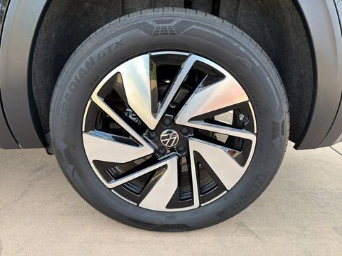 Used 2024 Volkswagen Atlas SE image 6