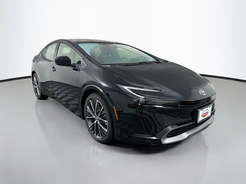 Certified 2026 Toyota Prius XLE FWD image 3