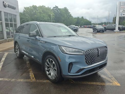 Used 2026 Lincoln Aviator Reserve w/ Luxury Package AWD/4WD image 7