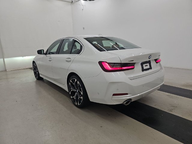 Used 2025 BMW 330i xDrive Sedan AWD/4WD image 3