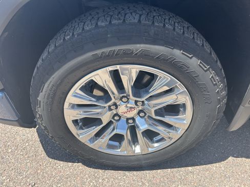Certified 2025 GMC Sierra 1500 Denali w/ Technology Package AWD/4WD image 10