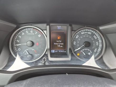 Used 2019 Toyota Tacoma TRD Sport AWD/4WD image 14