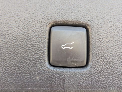 Certified 2022 Ford Escape SE w/ SE Sport Appearance Package FWD image 32