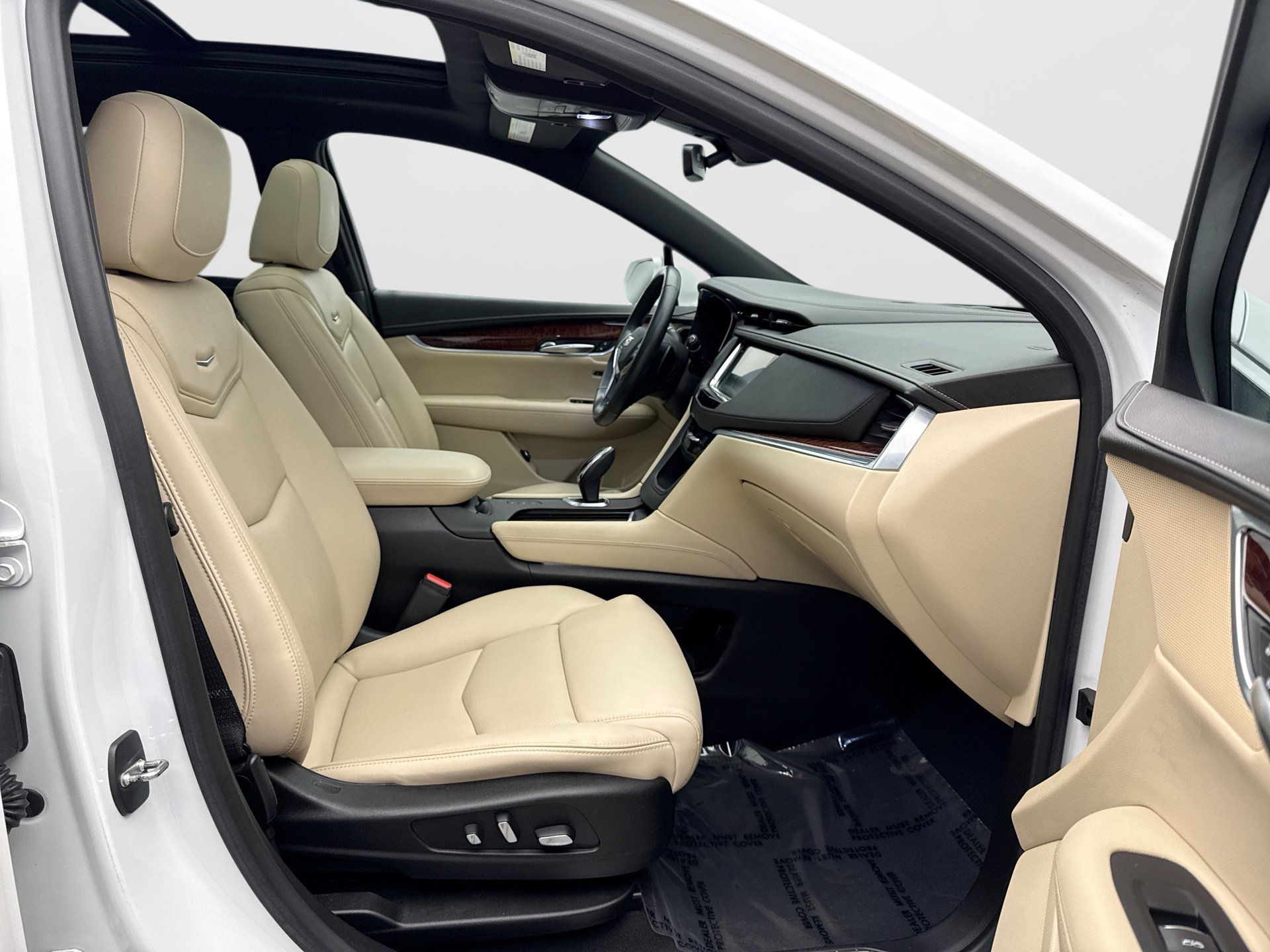 Used 2018 Cadillac XT5 Premium Luxury AWD/4WD image 9
