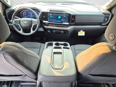 Used 2024 Chevrolet Silverado 1500 LT RWD image 18