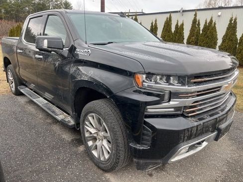 Used 2021 Chevrolet Silverado 1500 High Country w/ Technology Package image 3