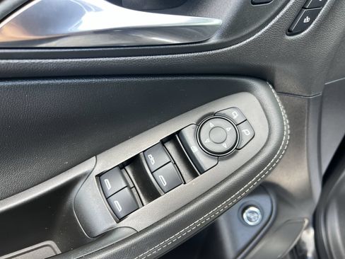 Used 2023 Buick Encore GX Essence w/ Experience Buick Package FWD image 15