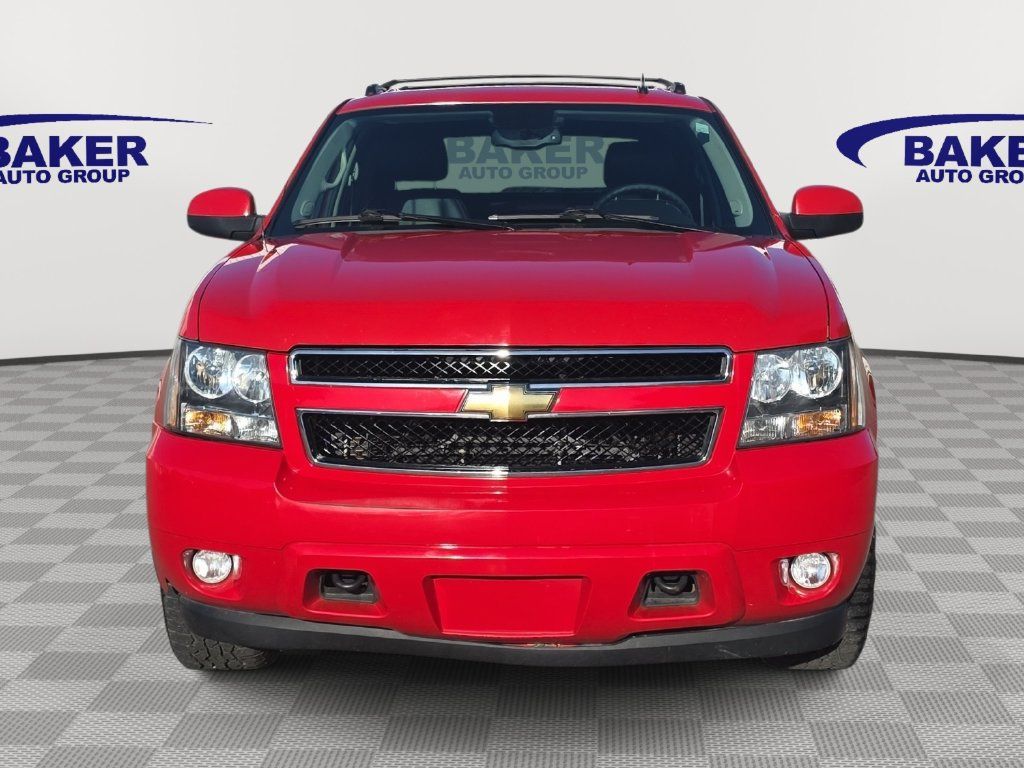 Used 2011 Chevrolet Avalanche LT AWD/4WD image 2