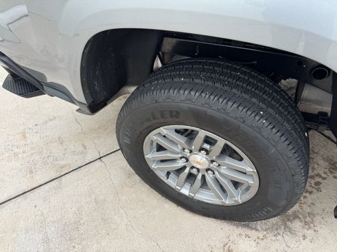 Used 2026 Chevrolet Colorado LT w/ Advanced Trailering Package image 9