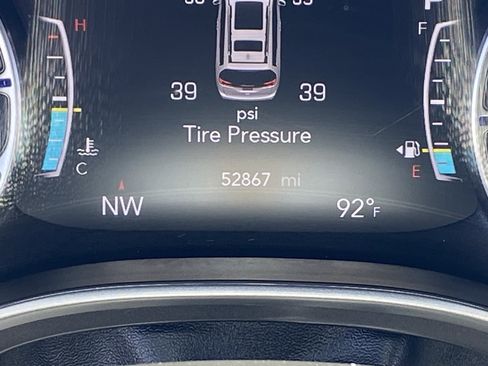 Certified 2024 Chrysler Pacifica Touring-L FWD image 30