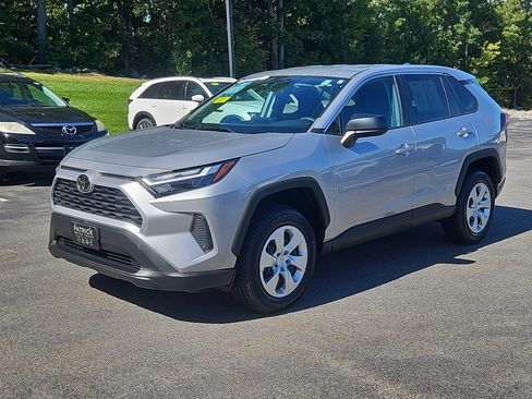 Used 2023 Toyota RAV4 LE AWD/4WD image 17