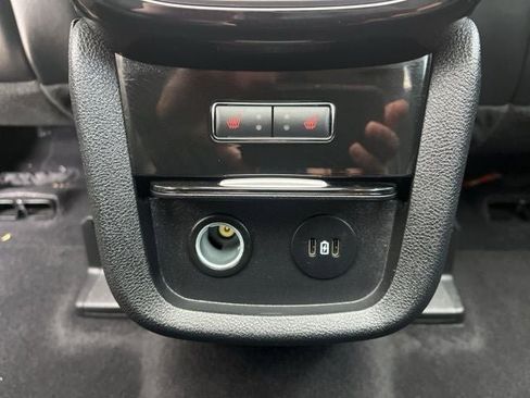 Used 2023 Lincoln Nautilus Reserve image 16