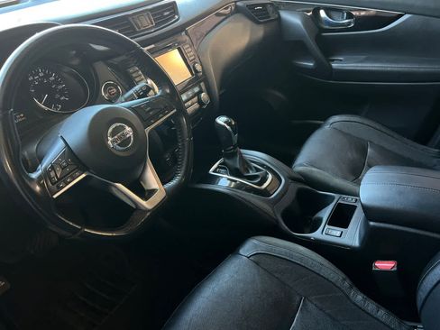 Used 2017 Nissan Rogue Sport SL FWD image 14