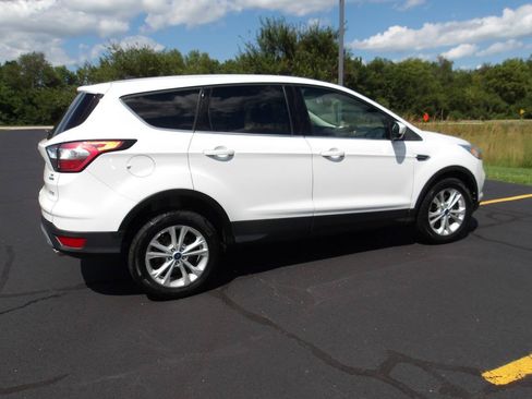 Used 2017 Ford Escape SE AWD/4WD image 11