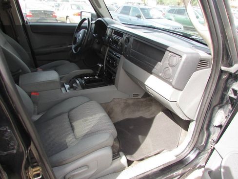 Used 2007 Jeep Commander Sport RWD image 11