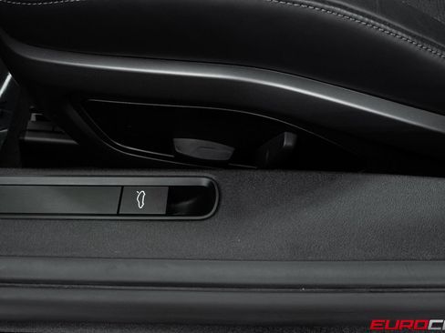 Used 2025 Porsche 911 GT3 RWD image 47