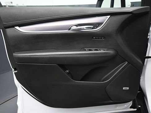 Used 2024 Cadillac XT6 Luxury w/ LPO, Floor Liner Package AWD/4WD image 10