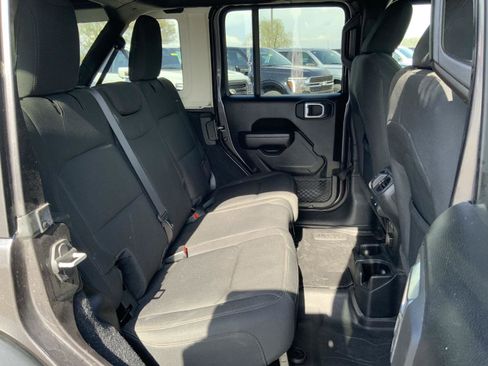 Used 2022 Jeep Wrangler Unlimited Sport image 57
