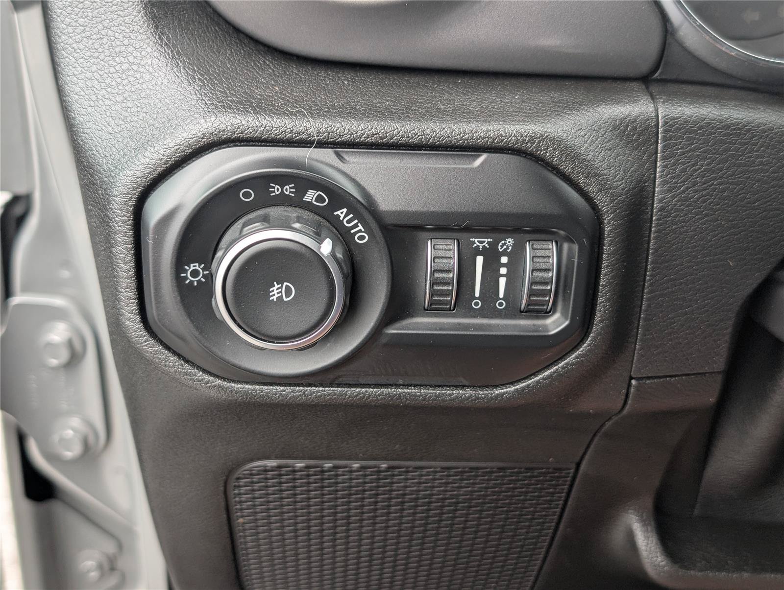 Used 2021 Jeep Wrangler Unlimited Sport AWD/4WD image 21