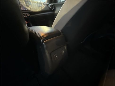 Used 2022 Nissan Kicks SR w/ Premium Package image 20