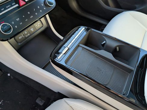 New 2026 Hyundai Tucson Limited image 14