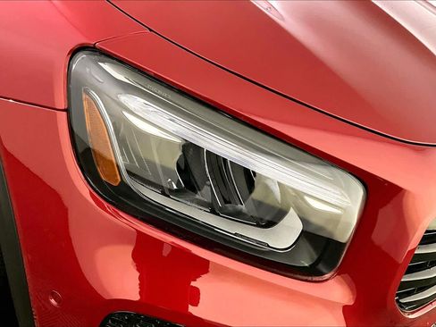 New 2026 Mercedes-Benz GLB 250 4MATIC image 16