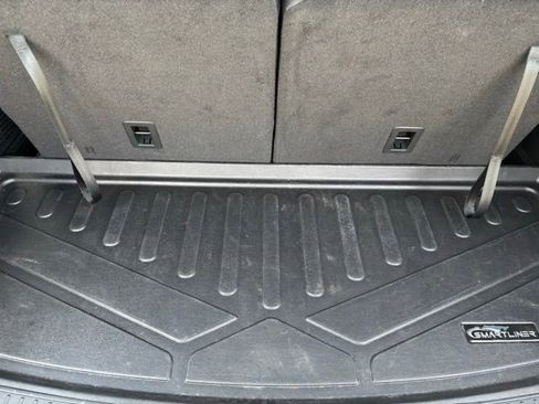 Used 2023 Ford Explorer XLT w/ Equipment Group 202A AWD/4WD image 14