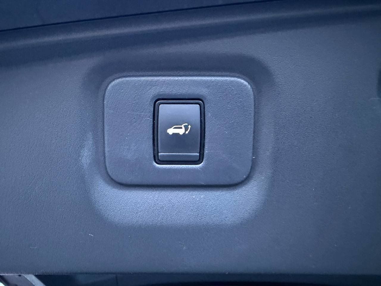 Used 2017 Nissan Pathfinder SL FWD image 40
