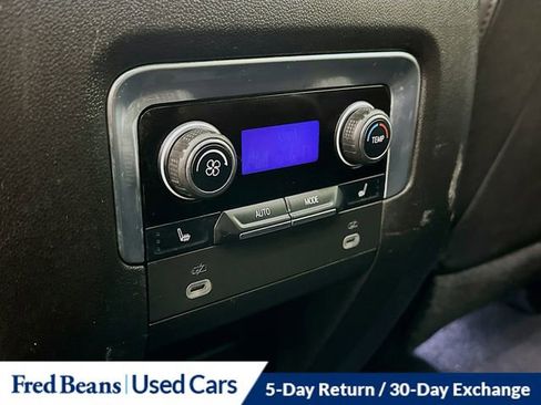 Certified 2023 Chevrolet Suburban Premier image 29