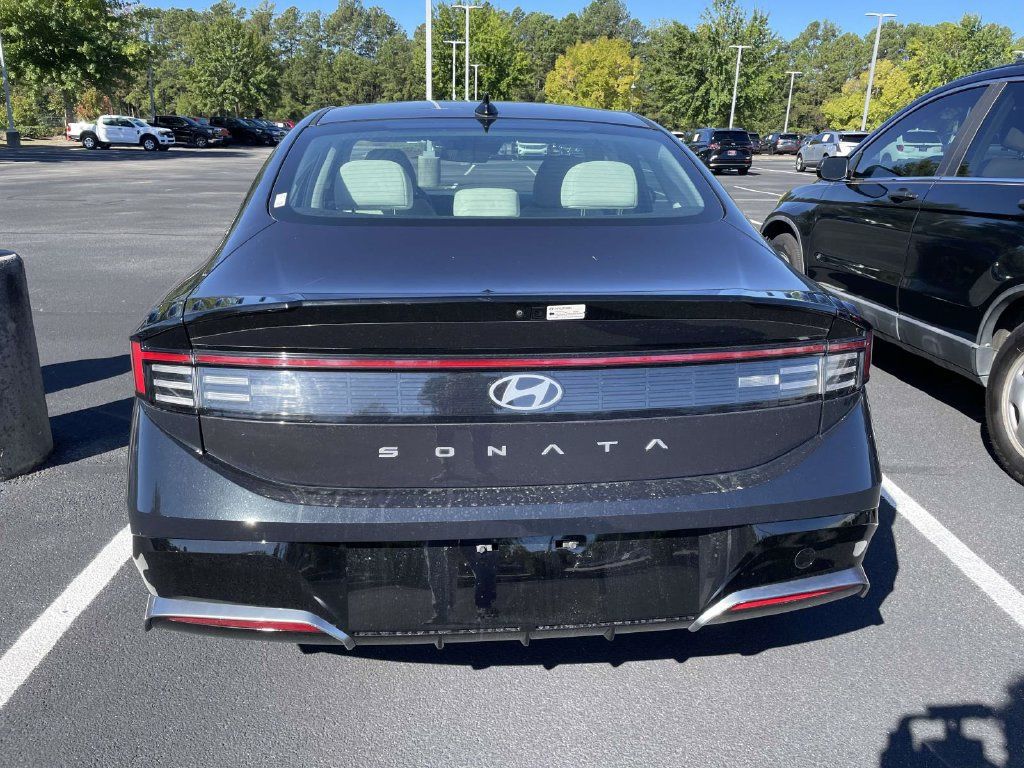 Used 2025 Hyundai Sonata SEL FWD image 6