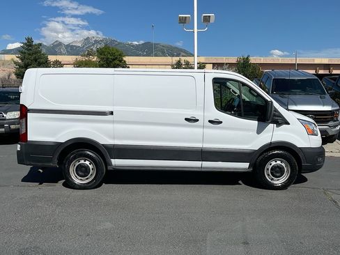 Used 2022 Ford Transit 150 Low Roof RWD image 8